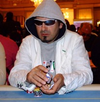 Robert Binelli apre la poker room "Runner Runner"