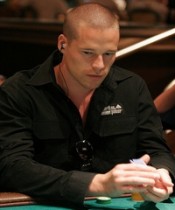 Antonius ripulisce Tom ‘durrrr’ Dwan