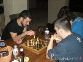 Partita di scacchi a Casa Sisal