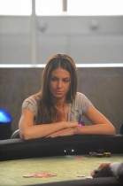 Pamela Camassa spogliata a Poker dalle Iene