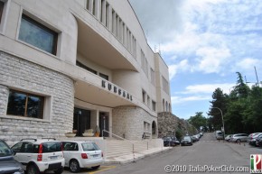 IPT San Marino Day1b – Ficarra chipleader. Esce Luca Pagano