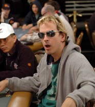 Phil Laak polverizza il record per la sessione più lunga