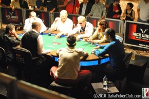 28 Giugno – Day 32 – WSOP 2010 – Giuseppe Zarbo e Salvatore Bonavena osservati speciali