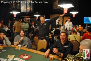 Main Wsop, Giovanetti “a chip & a chair”. “Se vinco entro nella storia del poker”