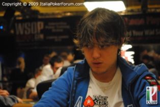 Wsop 2010, il six-handed alla Minieri: arriva tardi, domina, poi esce