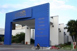 IPT Venezia Main Event Day1a – Loccarini comanda il chipcount