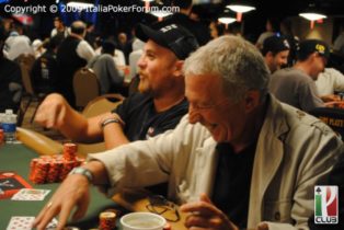 Main Wsop, Calia sempre più immortale: “Sono un mito”