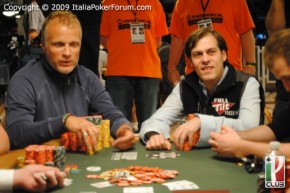 Flavio Ferrari Zumbini out al main event wsop 2010