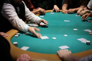 Diventare Croupier o Dealer di Poker – Un lavoro per il futuro
