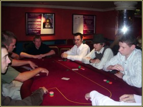 Importante sentenza del Tribunale di Genova: “Nessuna differenza tra online e live!”