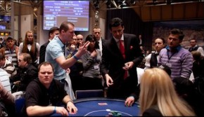 Al Tavolo con persone sgradevoli; come comportarsi?