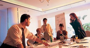 Perché le aziende assumono i giocatori di poker?