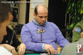 Video Alessandro Pastura: Tribettare AQ o TT nei primi livelli di un torneo MTT?