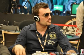 Campionato Nazionale Poker Club Day3 – Christian Corbetta guida gli otto finalisti, poi Andrea Carini