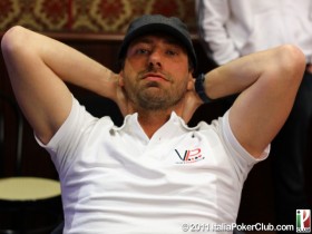 [VIDEO] EPT Sanremo: il greco Georgios Manousos leader del day2. Martucci secondo nel chipcount.