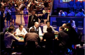 WSOP evento 33: Phil Hellmuth di nuovo secondo! Vince Eric Rodawig.