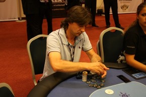 [VIDEO] Notte Degli Assi Day1B: fuori Chiarato e Braccini, Gaggiano chipleader