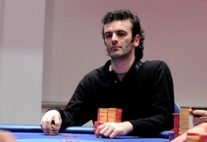 [VIDEO] Come giocare AK al cash o in un torneo? Spiega Sergio Castelluccio