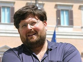 Mario Adinolfi pro per Bet1128. Esordio all’ EPT di Londra