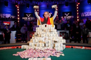 I poker pro si complimentano con Heinz!