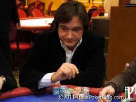 [VIDEO] Fabio Caressa ai tavoli live e online di PokerClub