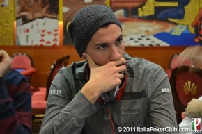 [VIDEO] Poker tips con Sammartino: “Se multitablate non mescolate cash e tornei”