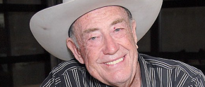 Doyle Brunson insignito per l’ennesima volta dell’ennesima cosa