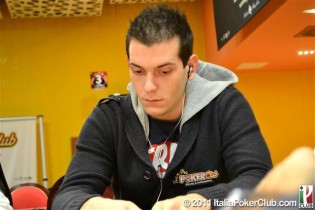 Online Poker Series: Alessandro Chiarato al comando della classifica!