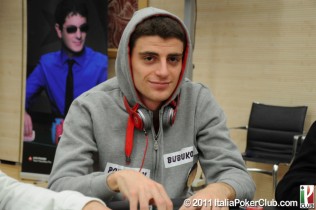 Gran Domenica: Alessandro Sarro si arrende solo a “ViT0Benn”!