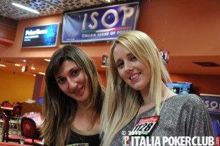 DEEP EXPERIENCE – Day1A a tinte rosa: Signorini chipleader, Pescaglini a ridosso