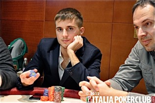 DEEP EXPERIENCE – Matteo Guido Fuzzi chipleader al day2, Angelo Bolognesi bubble man
