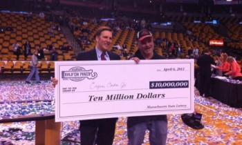 Vince 10 milioni in un torneo di “poker”… senza giocare!