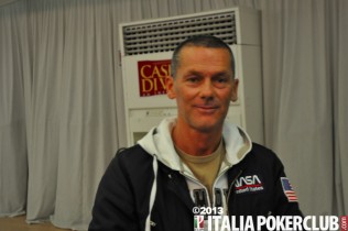 Claudio Bettamin, chipleader del Day 1B sul fil di lana