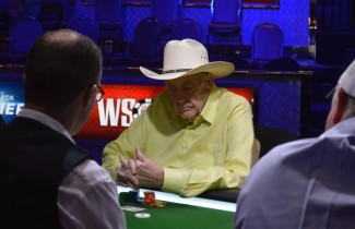 Doyle Brunson riconferma il suo addio alle WSOP, ma è pronto a scommettere sul figlio Todd contro chiunque!