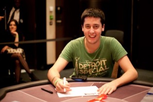 WSOPE Main Event: lo spagnolo Adrián Mateos comanda il Final Table a sei