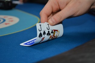 MTT Tips – I consigli di Gianluca Rullo per giocare JJ