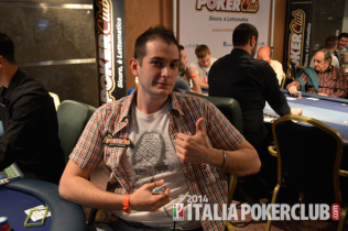 Alessandro Chiarato celebra il braccialetto ICOOP: “Con un po’ di pazienza in più ne avrei vinti due”