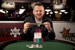 WSOP 2014: John Kabbaj vince l’Omaha/Stud 8, Welch in pole al NLHE, iniziati HORSE e PLHE