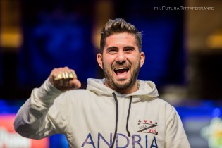 WSOP 2014 – Parola al neo campione del mondo: “Dopo aver battuto Kurnaz e Colman, oggi non potevo proprio sbagliare”