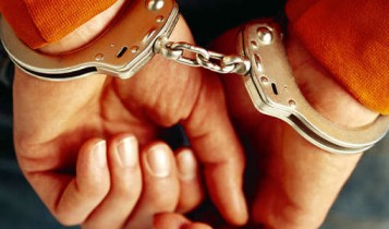 Compie sette rapine e va a giocare a poker: negli States malfattore arrestato al casinò!