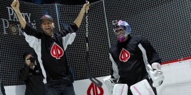 Hockey ti amo: Daniel Negreanu vende prevendite per la futura squadra di Las Vegas!