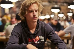 Viktor Blom si riscatena agli high stakes: un milione di profit in poche ore per ‘Isildur1’