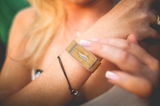 Ecco ‘WellBe’, il braccialetto tecnologico di sughero che ti aiuta a non tiltare!