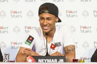 Il Team Pro di PokerStars Andre Akkari sulla star del Barca: “Neymar gioca a poker ogni giorno!”
