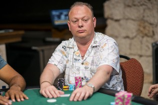 WSOP Backstage #11 – Il Pesca e i flame, Newey scappa dal Rio per giocare cash, l’estorsione fallita a Brunson