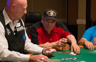 WSOP – 94 anni e non sentirli: William Wachter, secondo più anziano di sempre al Main, passa al Day 3! “