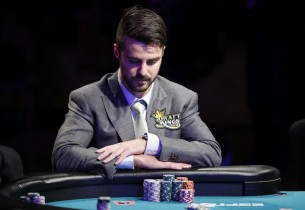 WSOP – Max Steinberg esce con A-A contro K-K alla prima mano del Main Event!