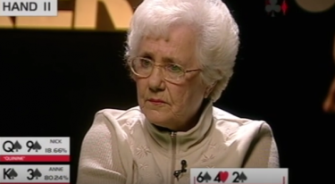 Pokerista a 75 anni si può: l’ascesa di nonna Anne con l’aiuto del mentalista Derren Brown!
