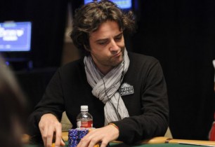 Top 5 Poker Tells: scopri se il tuo avversario è nuts!