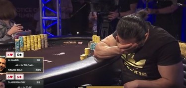 Lo slowroll dell’anno: Mikel Habb ‘tanka’ con K-K contro Samantha Abernathy… e viene punito!